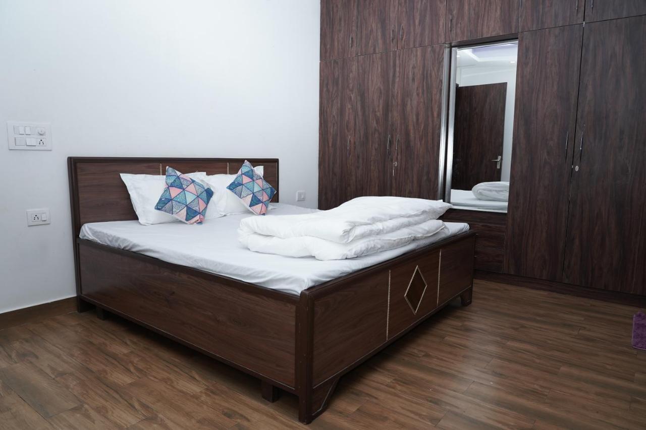 Own Stay New Delhi Buitenkant foto