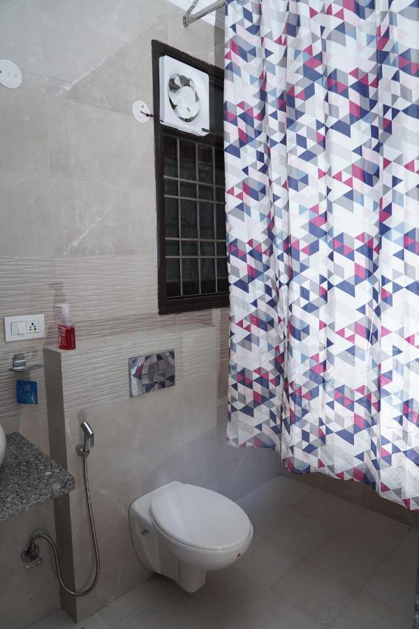 Own Stay New Delhi Buitenkant foto