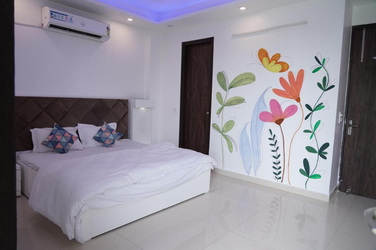 Own Stay New Delhi Buitenkant foto