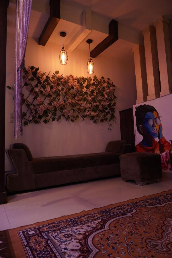 Own Stay New Delhi Buitenkant foto