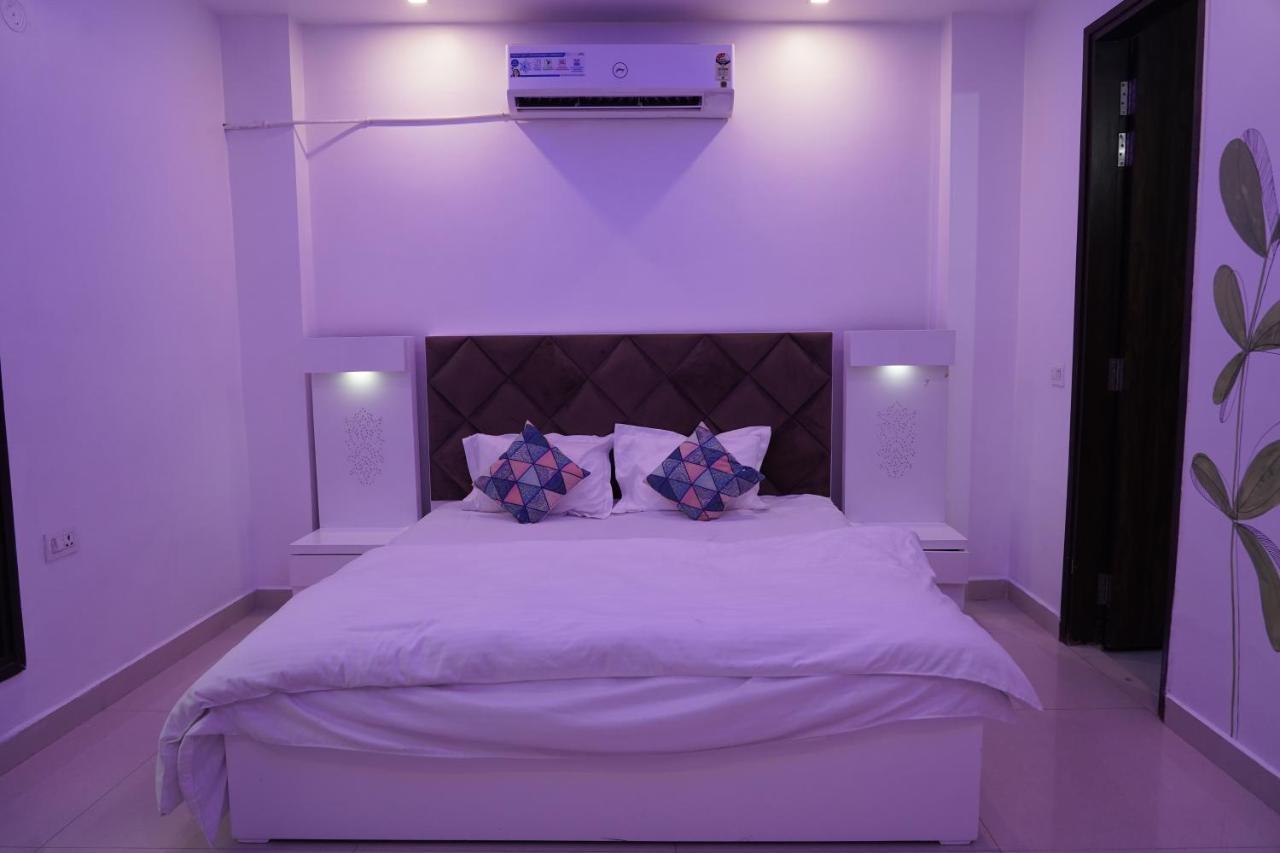 Own Stay New Delhi Buitenkant foto
