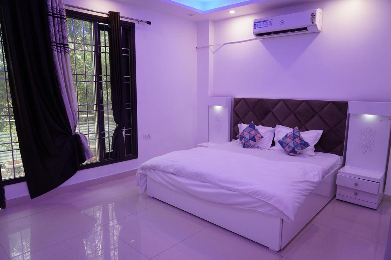 Own Stay New Delhi Buitenkant foto