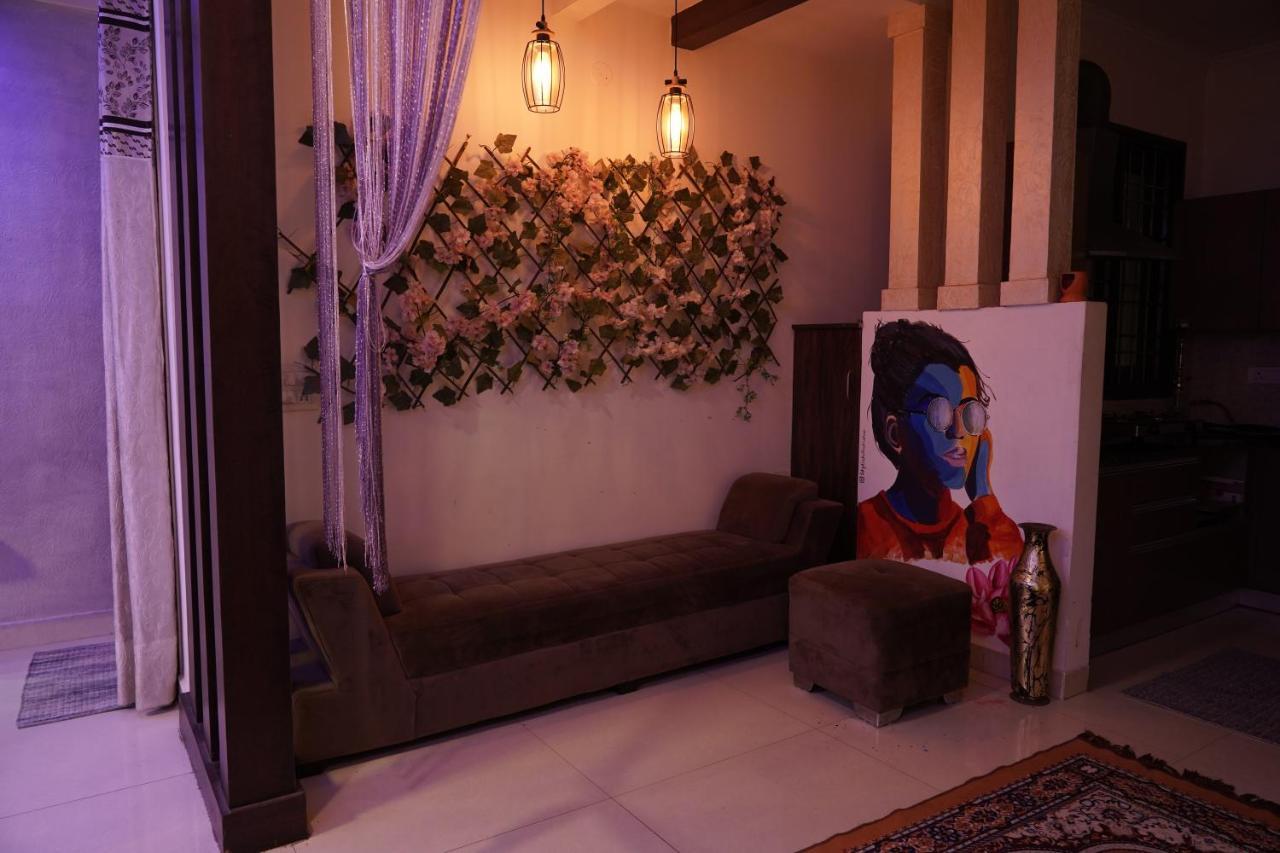Own Stay New Delhi Buitenkant foto